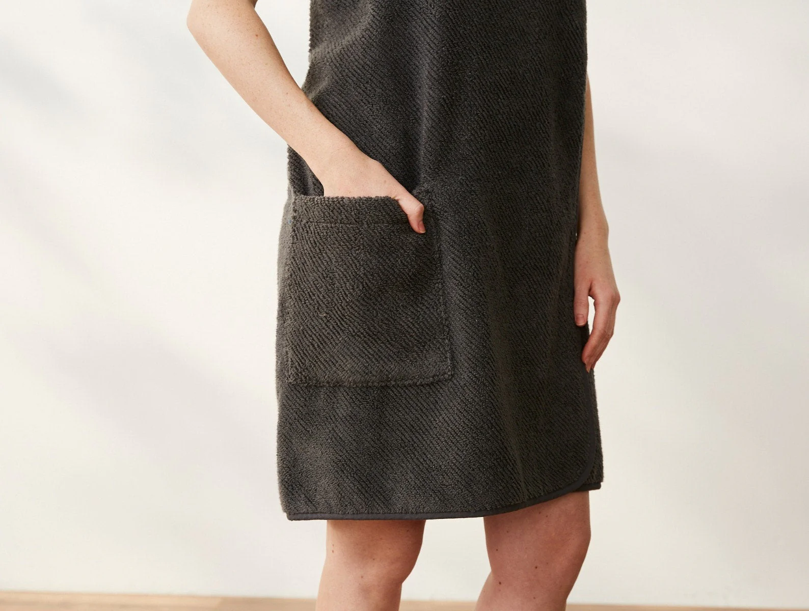 Air Weight Organic Bath Wrap - Renewed - Image 8