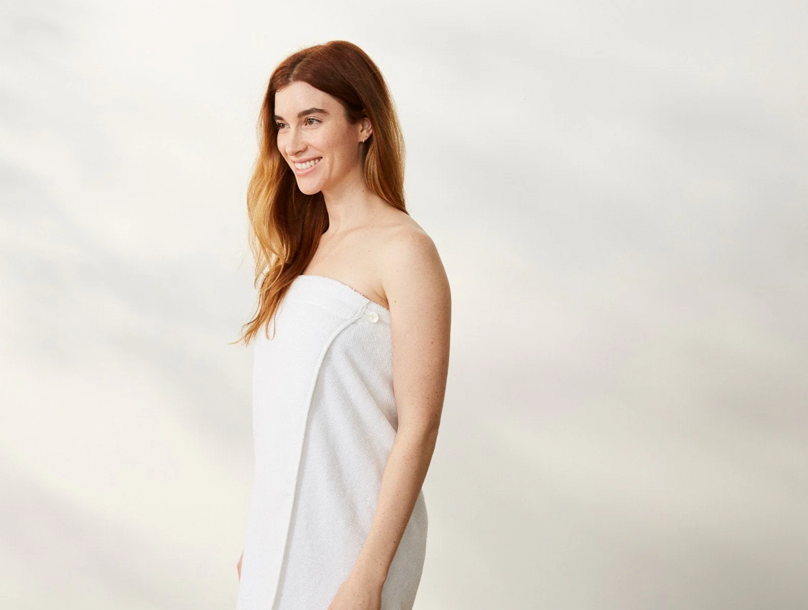 Air Weight Organic Bath Wrap - Renewed - Image 4