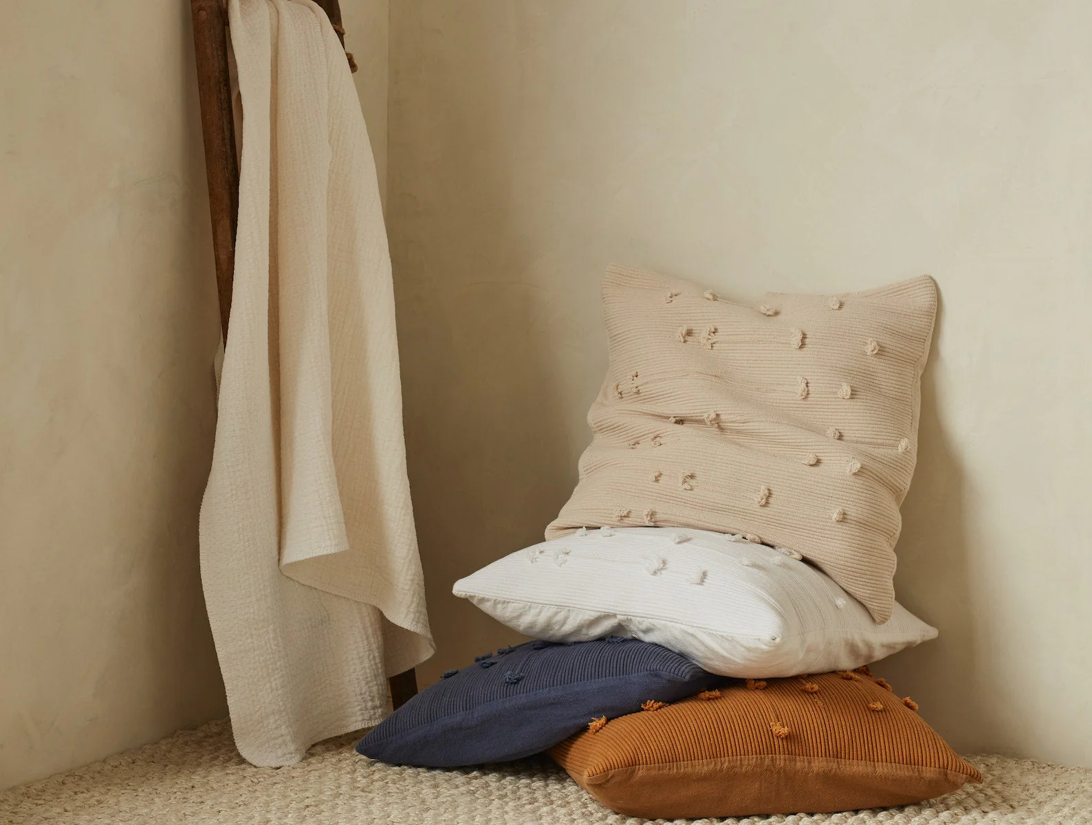 Alma Organic Pillow Cover - Image 4
