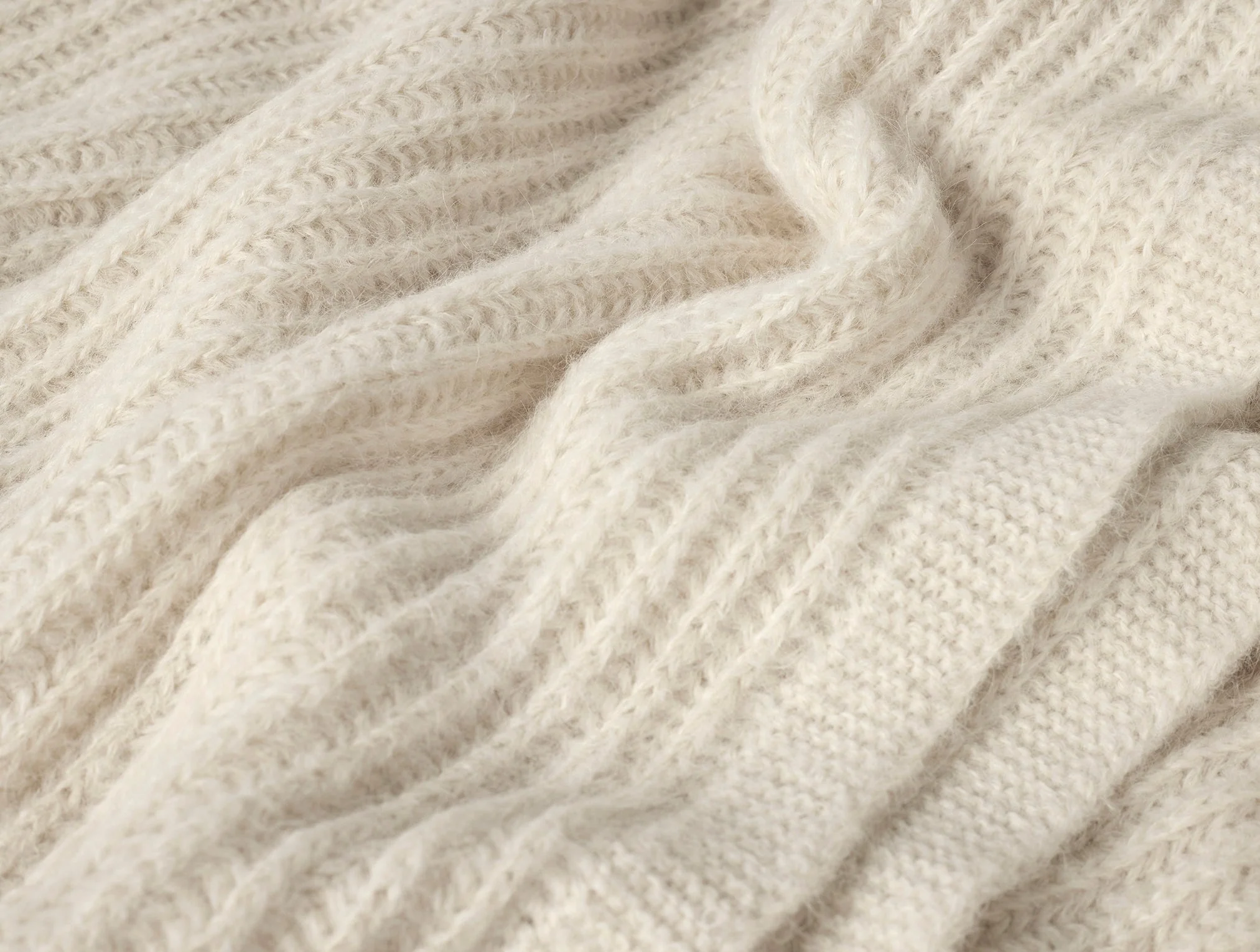 Andes Suri Alpaca Knit Throw - Image 2
