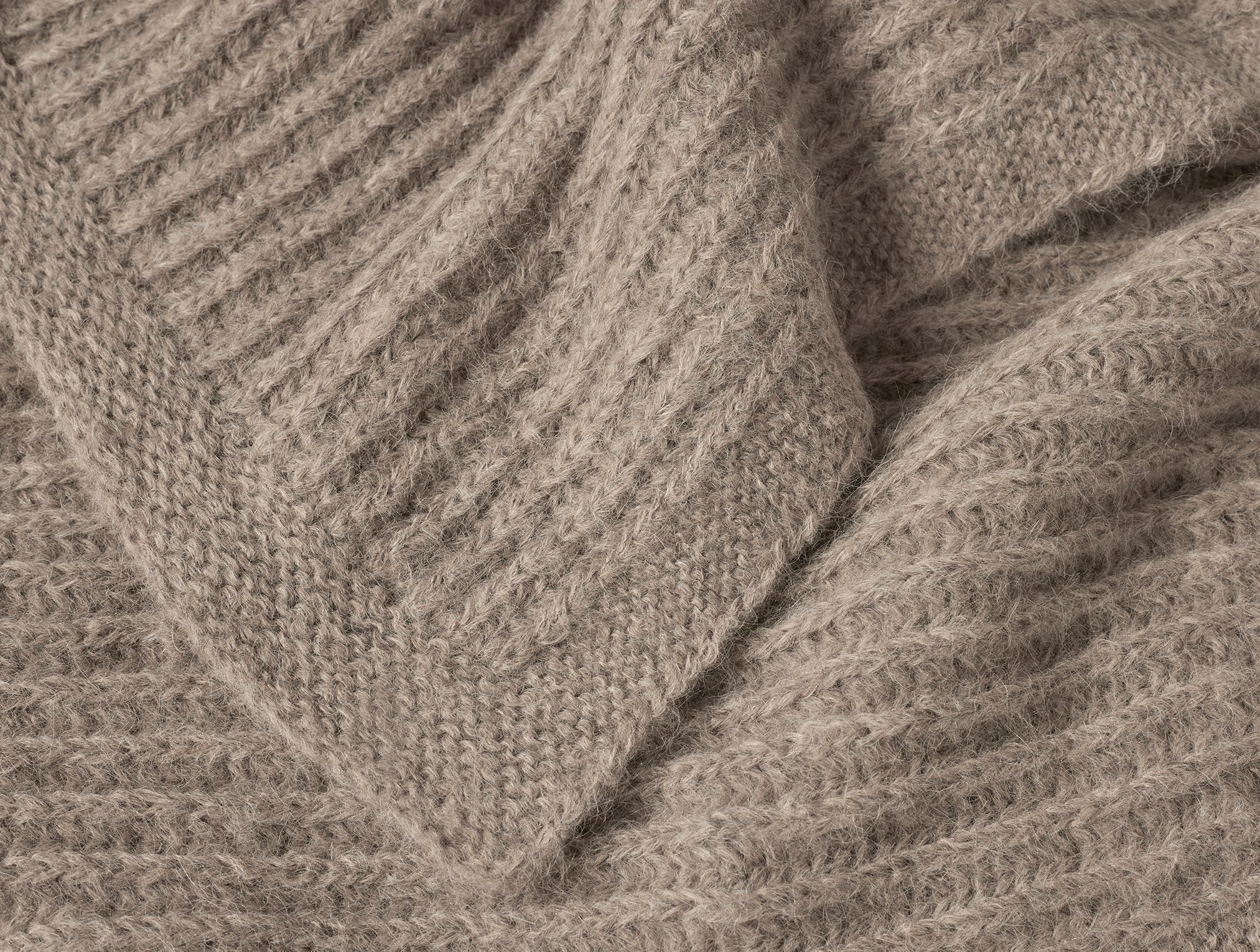 Andes Suri Alpaca Knit Throw - Image 2