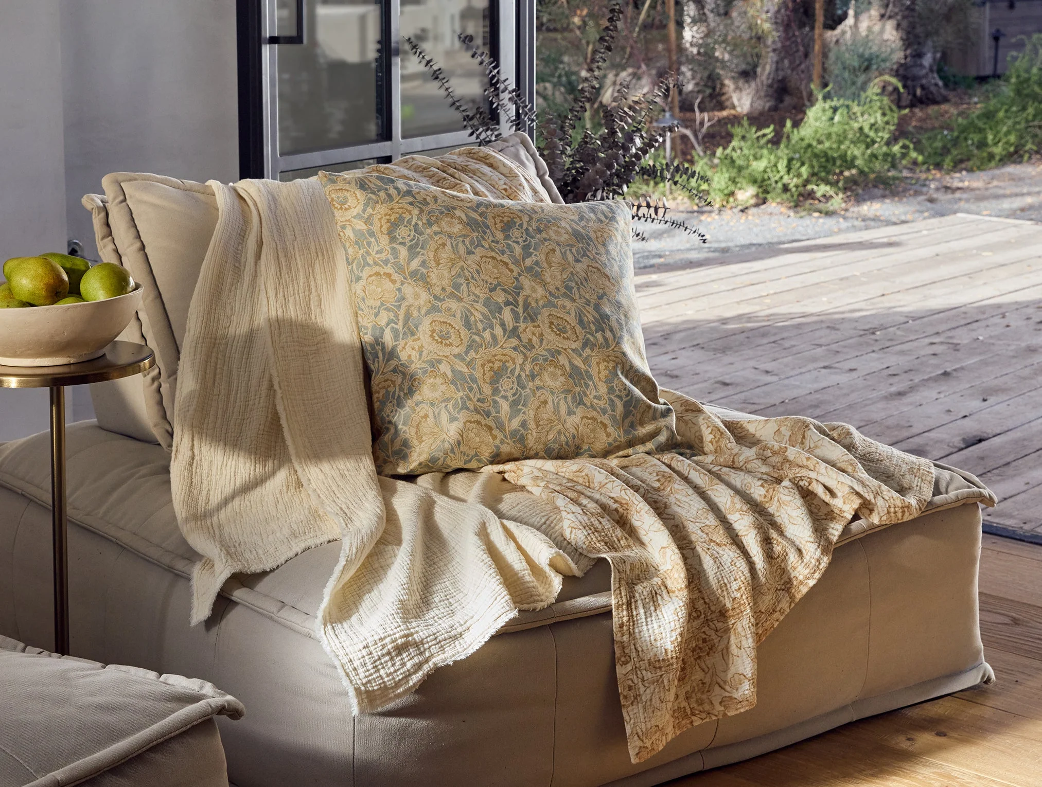 Balboa Organic Matelasse Print Throw - Image 2
