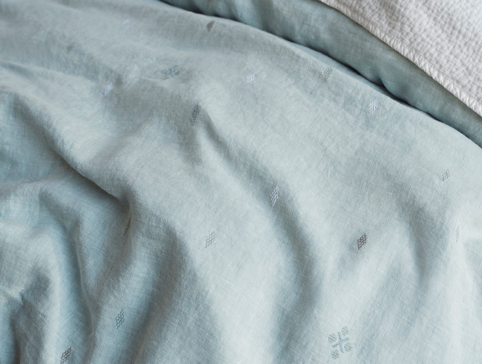 Cambria Embroidered Organic Linen Duvet Set - Image 4