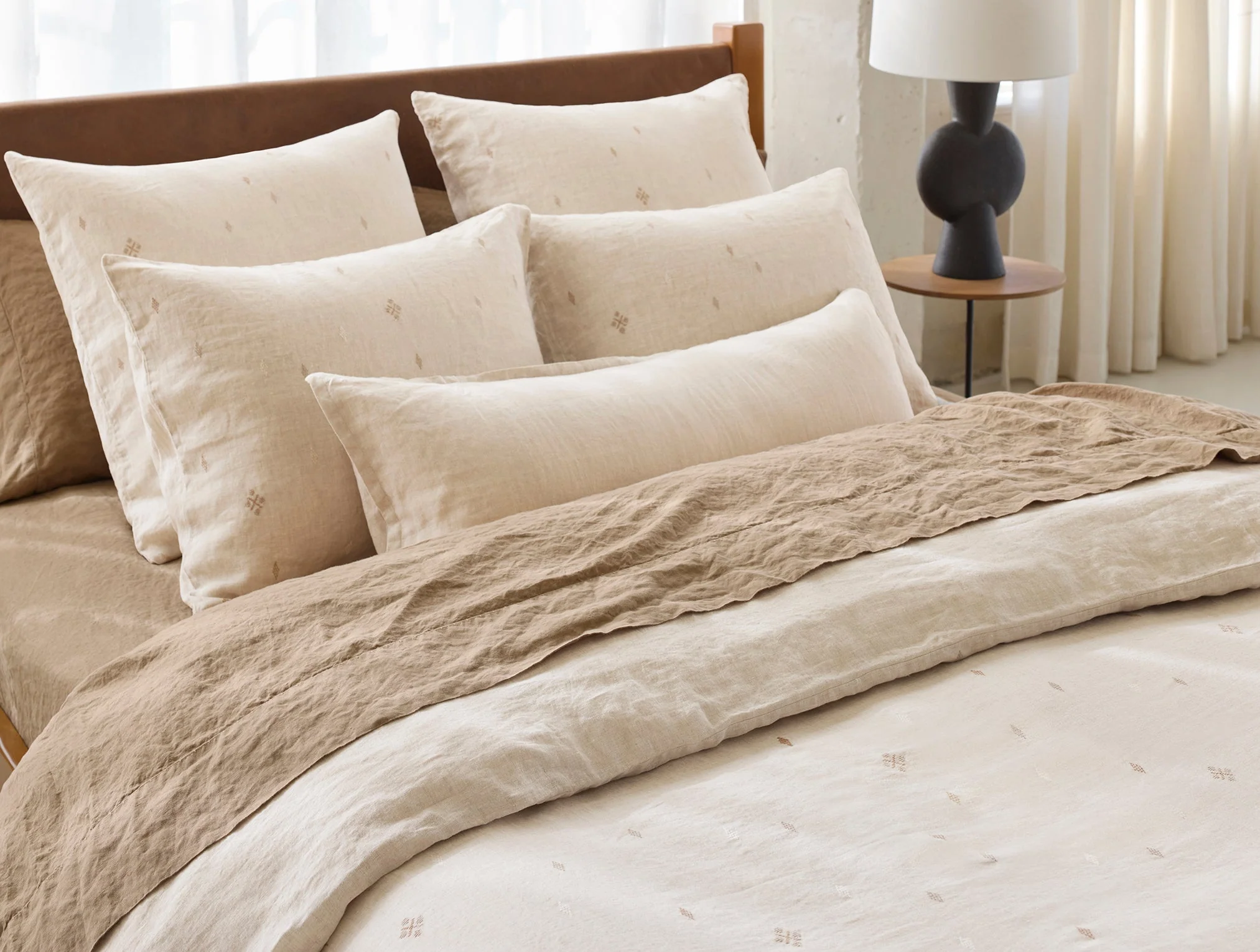 Cambria Embroidered Organic Linen Duvet Set - Image 7