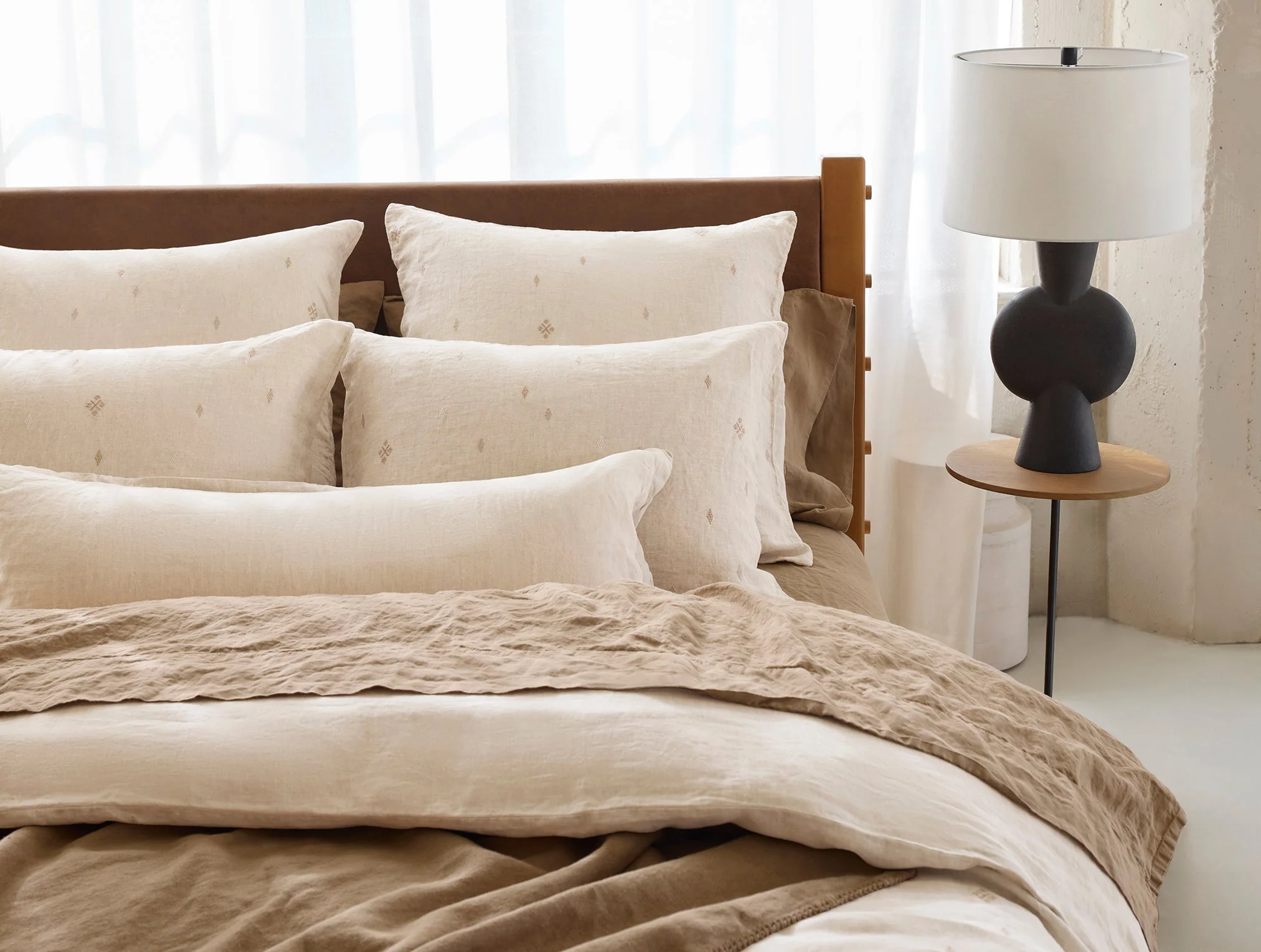 Cambria Embroidered Organic Linen Duvet Set - Image 8