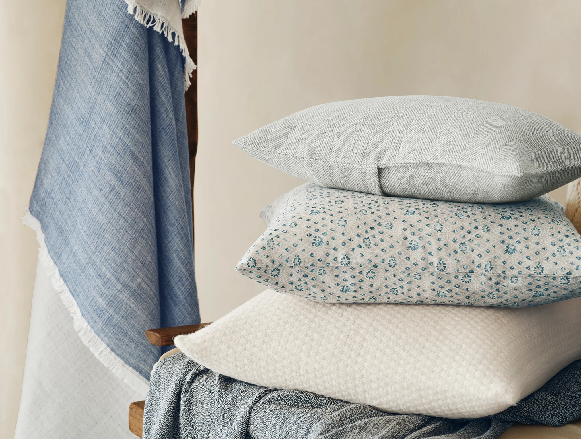 Canyon Organic Throw + Decorative Pillow Cover Set - Image 3