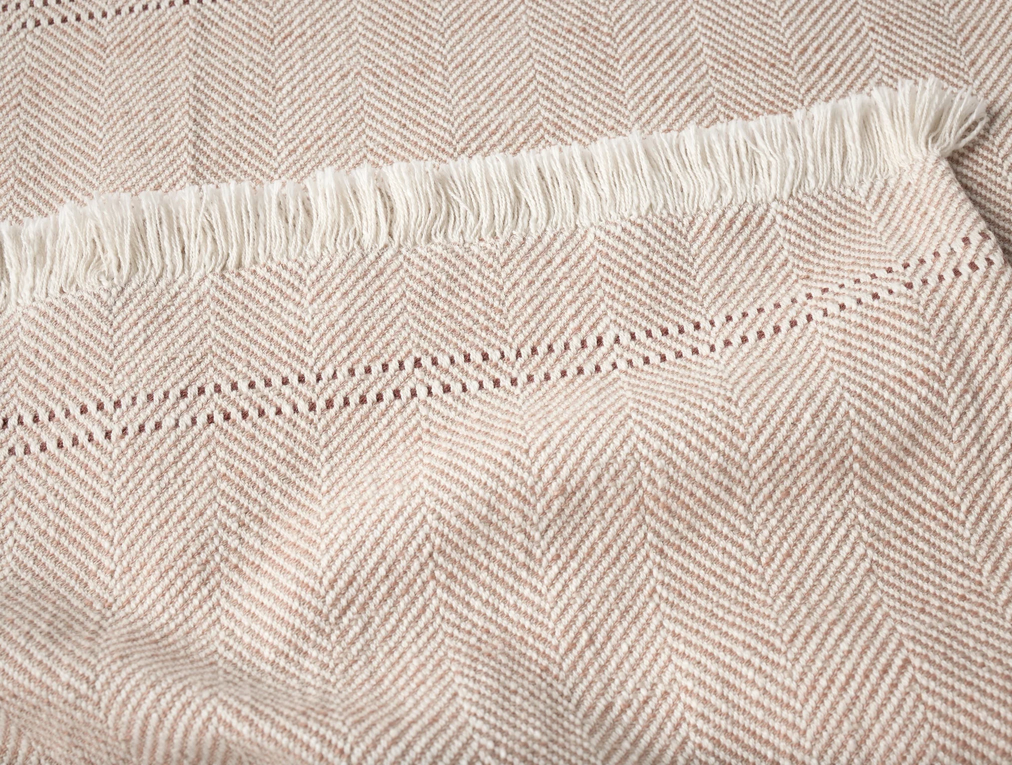 Canyon Organic Throw - Image 2