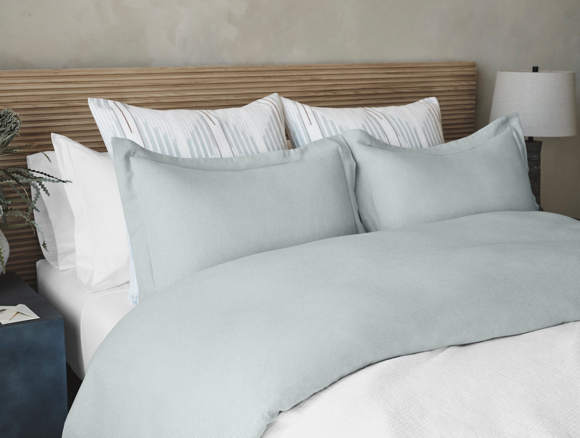 Cloud Brushed Flannel Deluxe Bed Bundle - Image 2