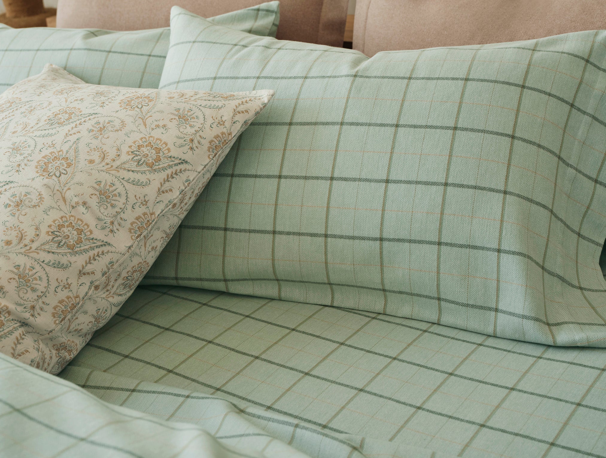 Cloud Brushed™ Organic Flannel Pillowcase - Image 3