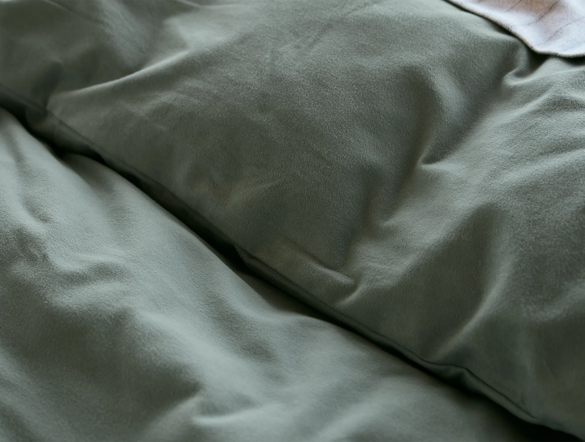Cloud Brushed™ Organic Flannel Sheet Set - Image 4
