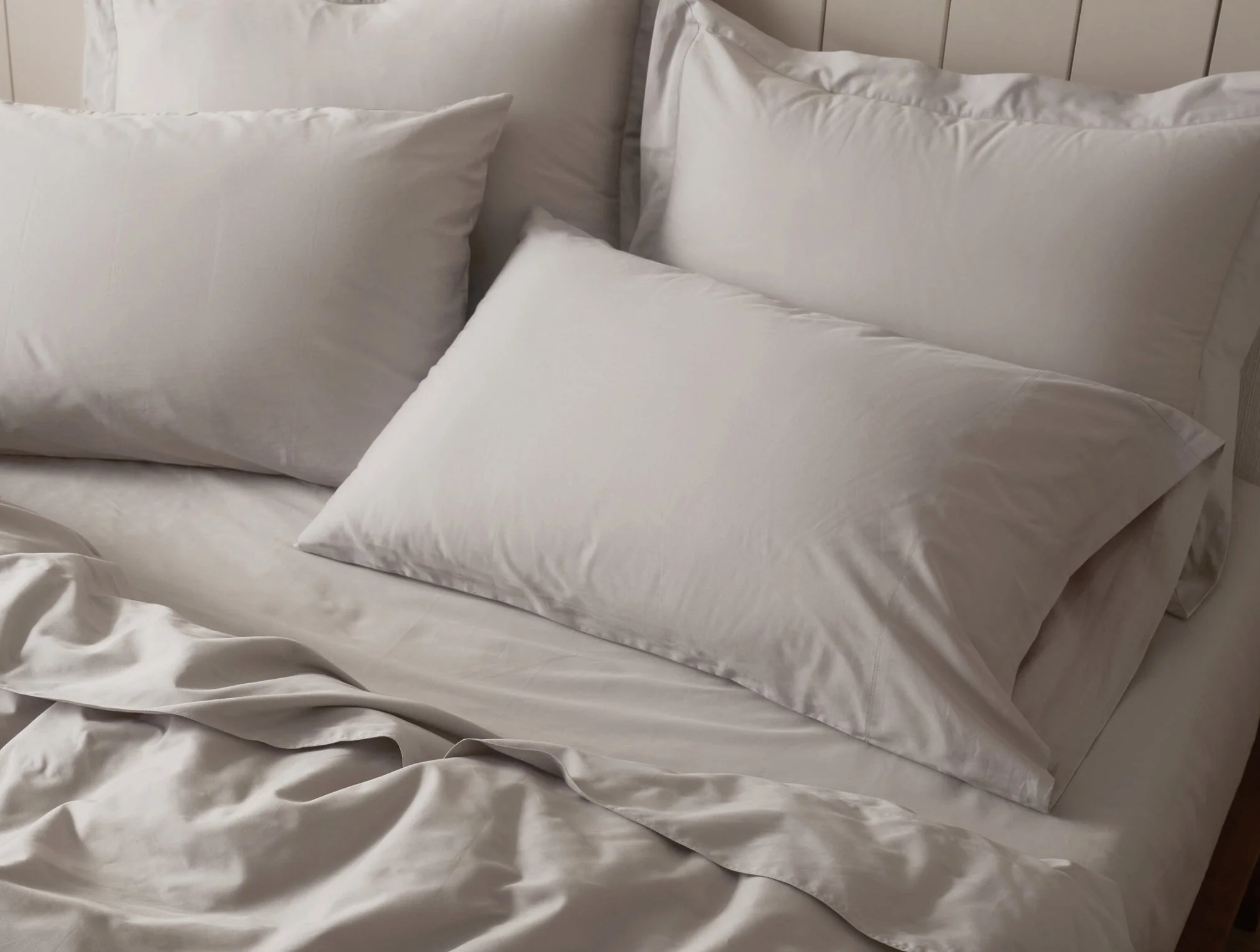 Cloud Soft Organic Sateen Fitted Sheet - Renewed - Image 3