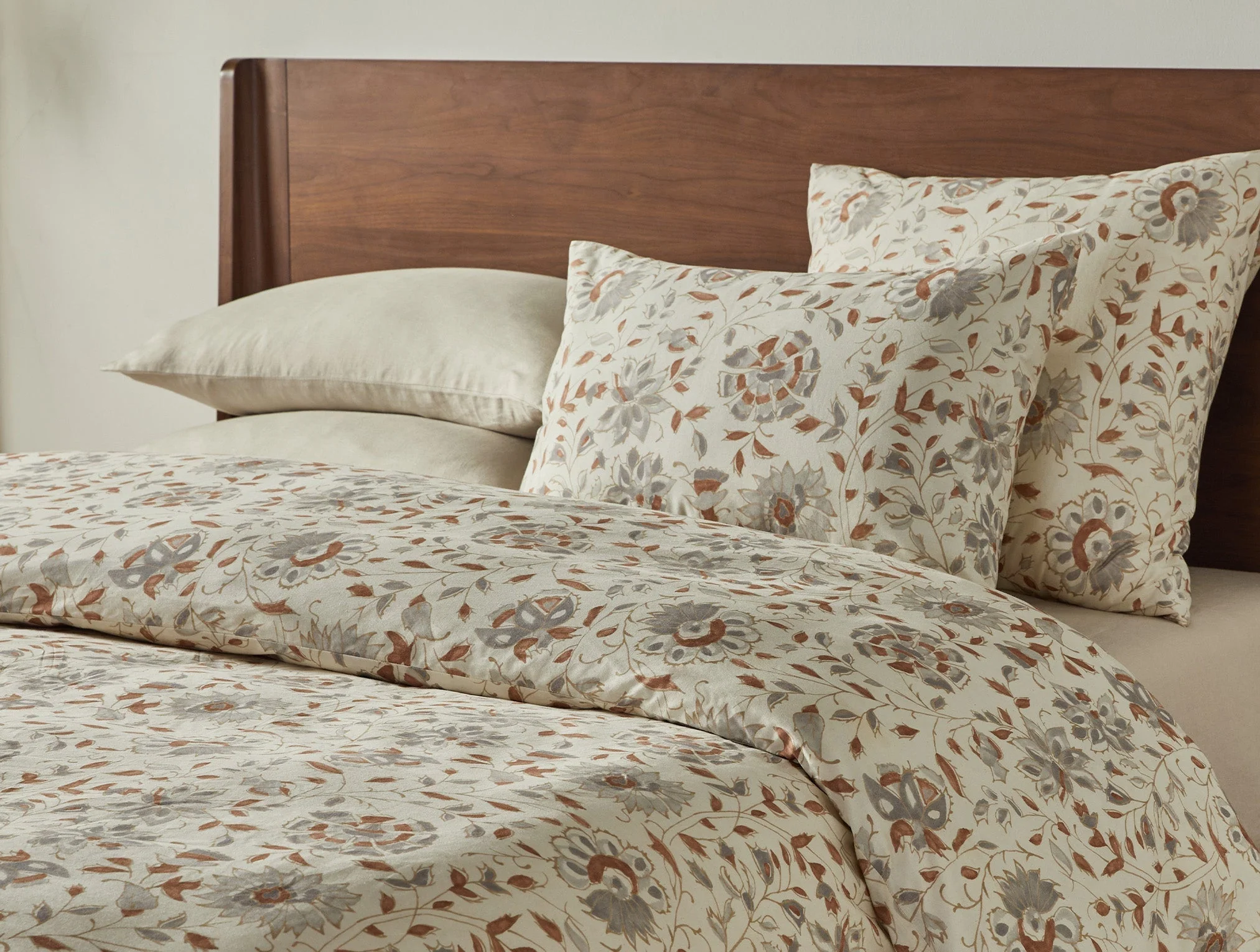 Coyuchi + Rejuvenation Flora Organic Print Duvet Cover - Renewed - Image 3