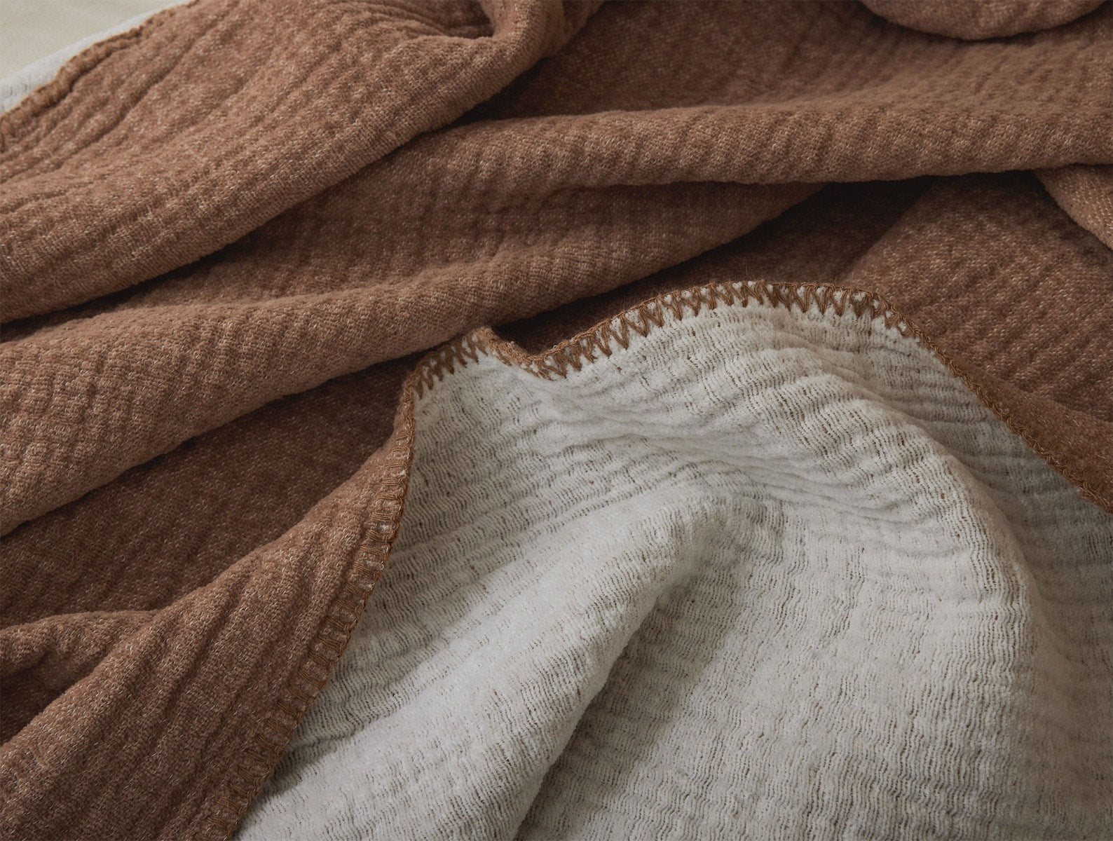 Cozy Cotton Organic Throw - Image 2