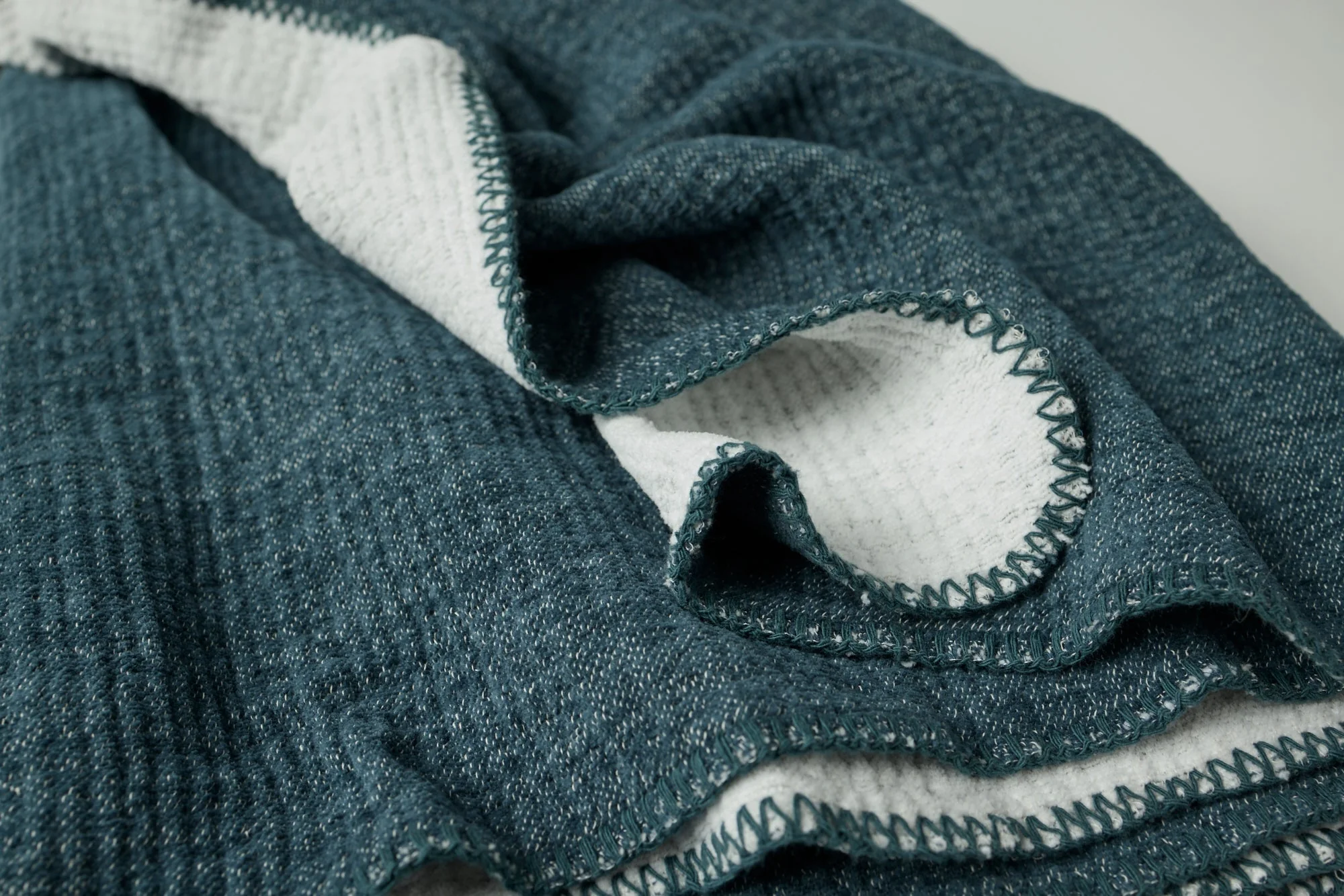 Cozy Cotton Organic Throw - Image 2