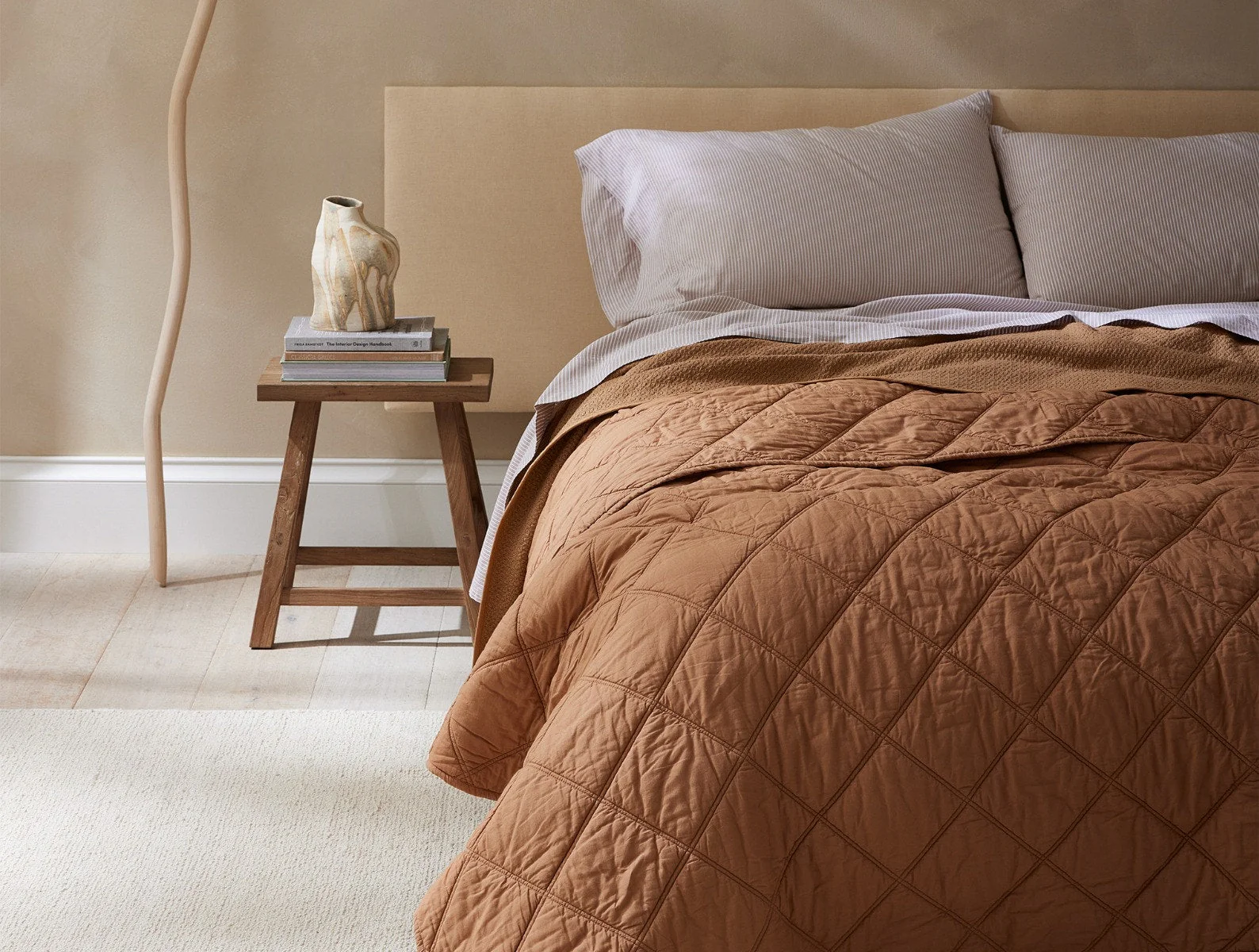 Diamond-Stitched Organic Cotton Comforter - Renewed - Image 10