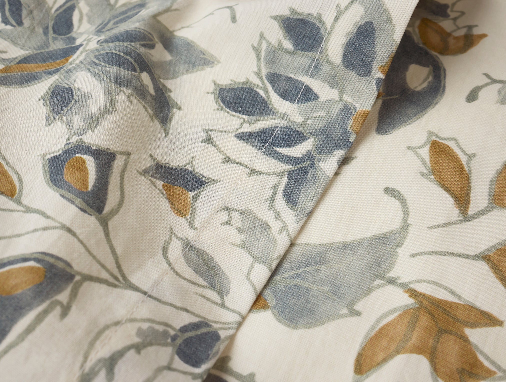 Flora Organic Print Napkins, Set of 4 - Image 2
