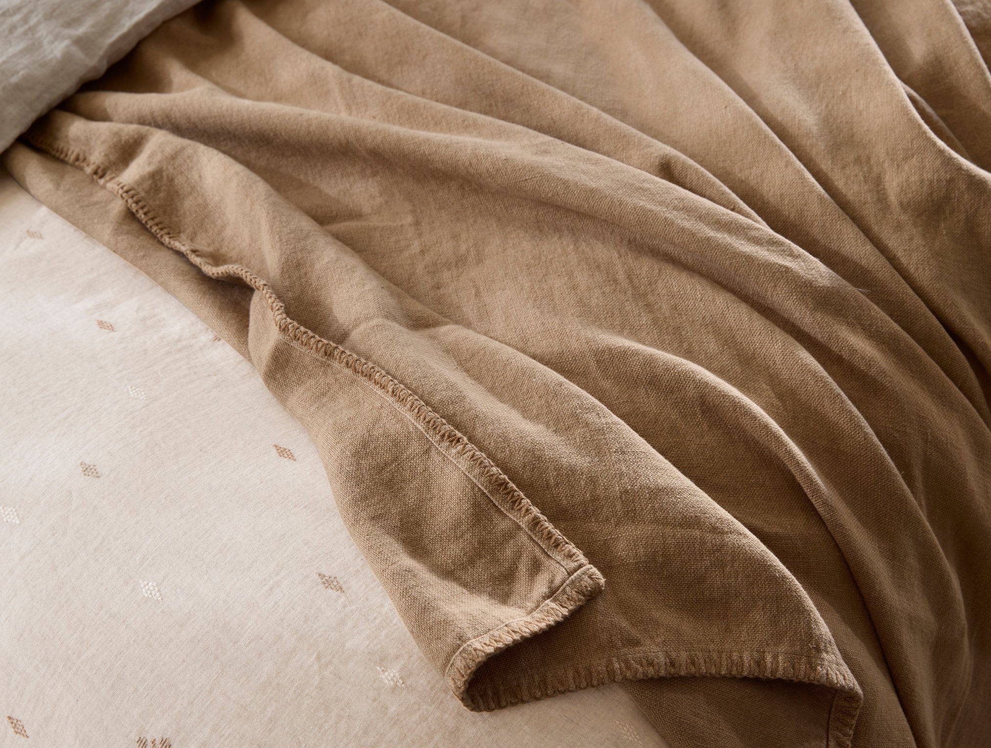 Helena Organic Linen Coverlet - Image 3