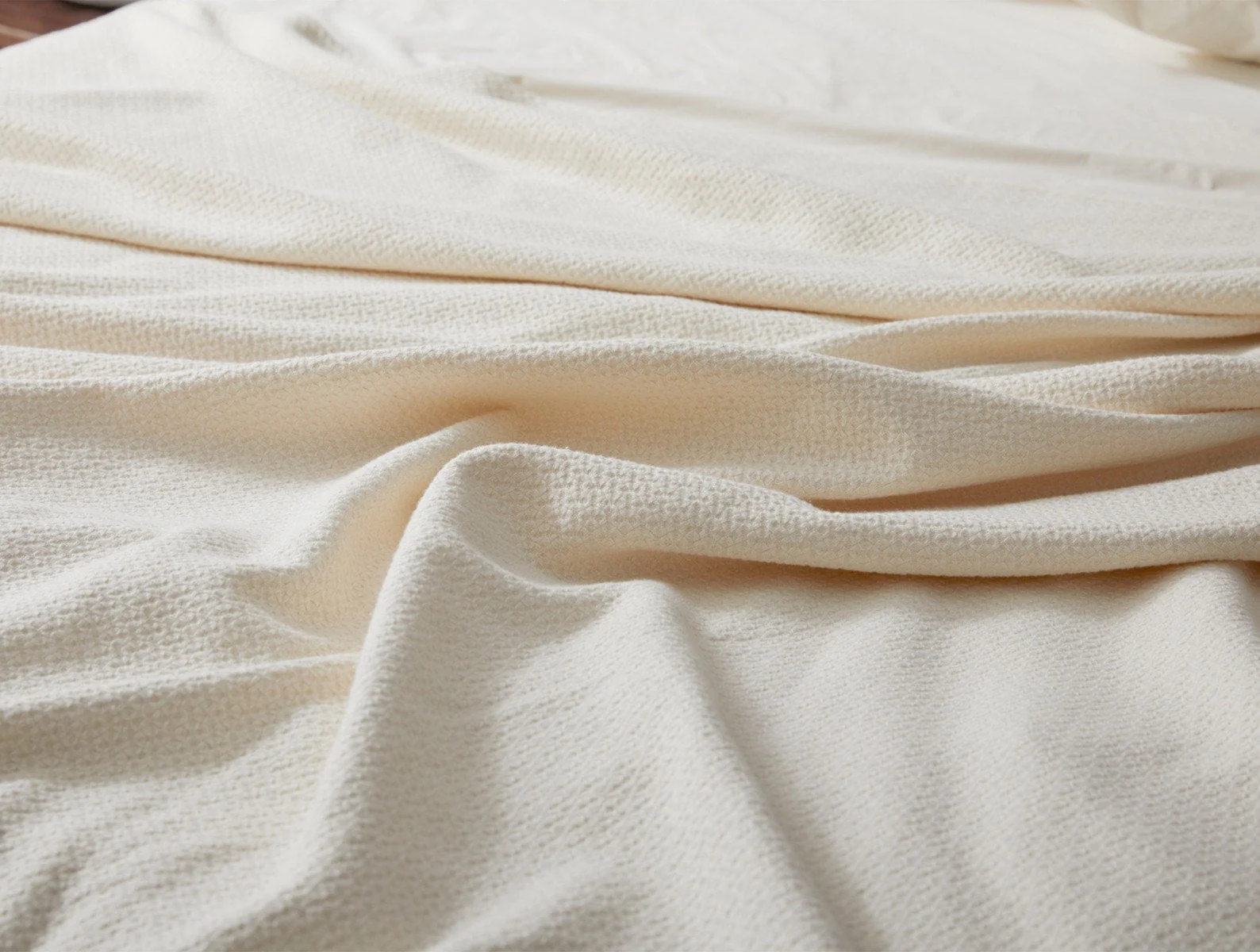 Honeycomb Organic Blanket - Renewed - Image 3