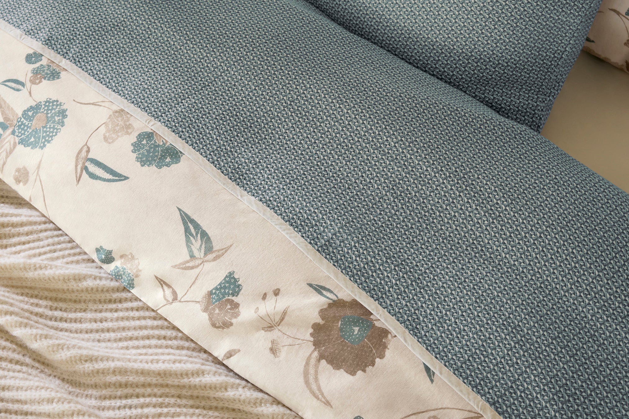 Honeycomb Organic Blanket - Image 2