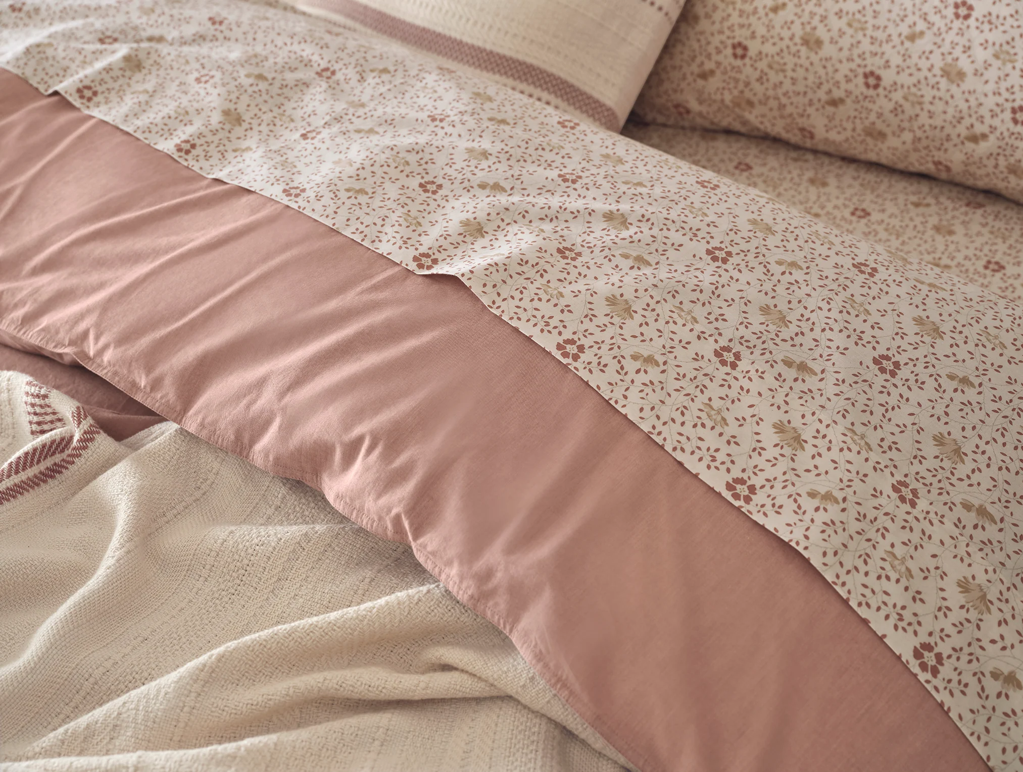 Organic Crinkled Percale™ Duvet Cover - Image 4