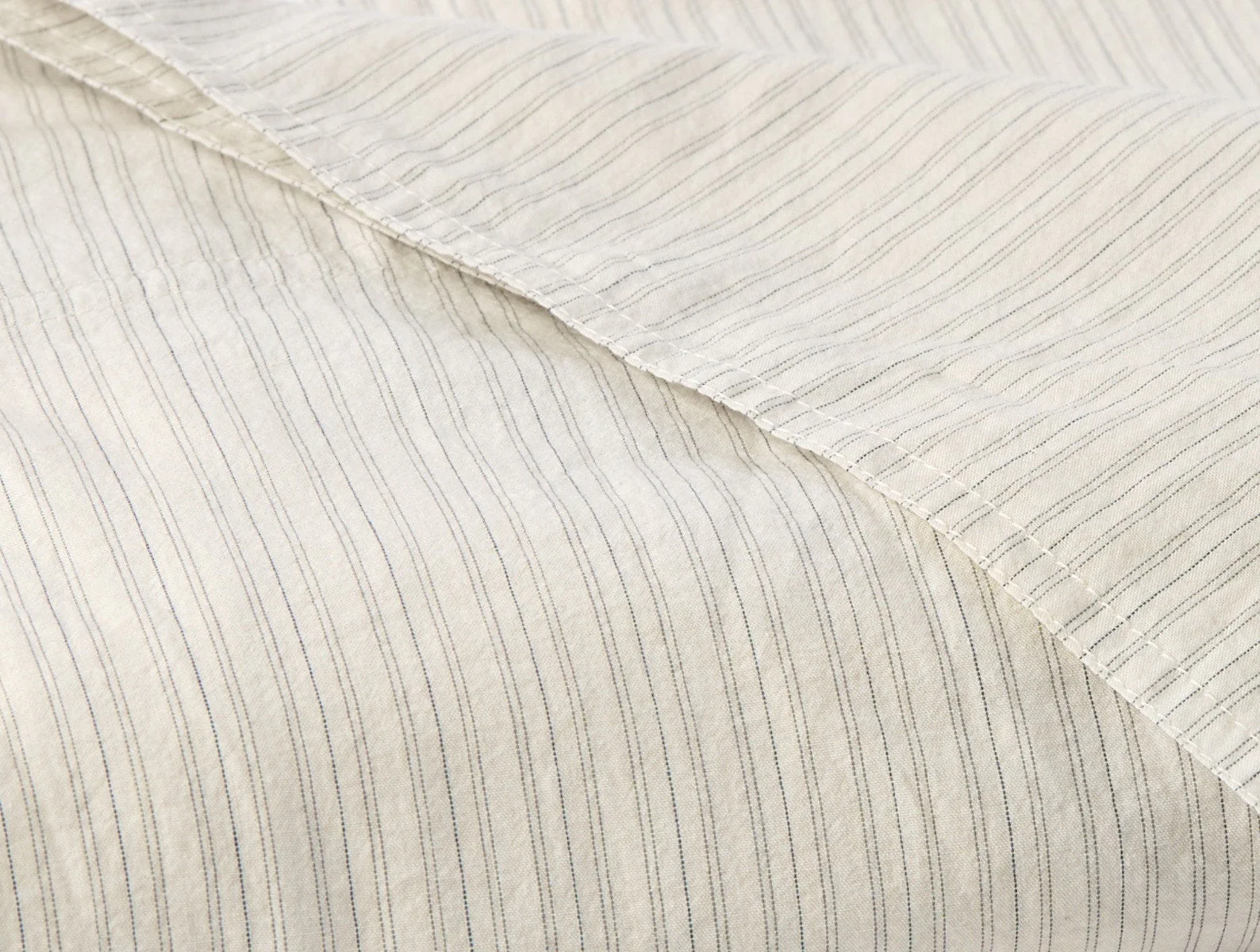 Organic Crinkled Percale™ Fitted Sheet - Image 2