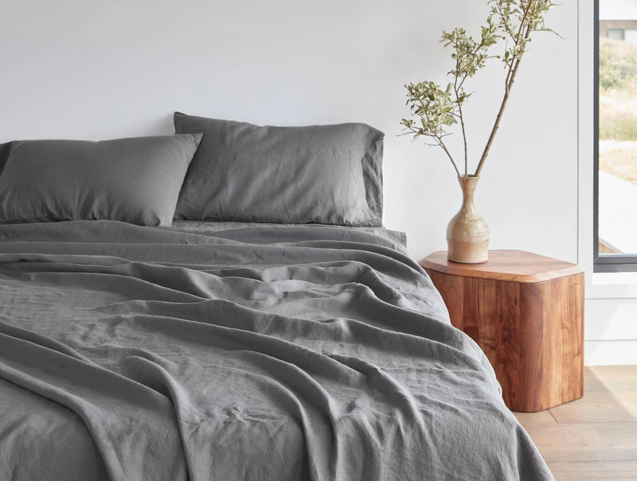 Organic Relaxed Linen Sheet Set - Renewed - Image 2