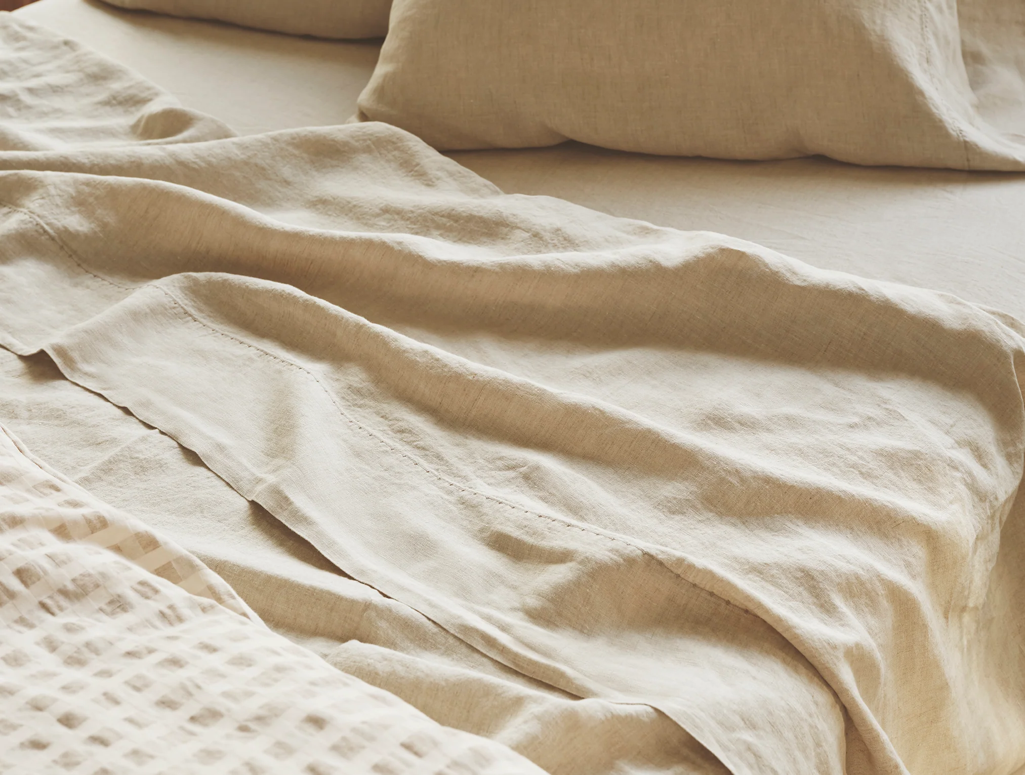 Organic Relaxed Linen Sheet Set - Image 3
