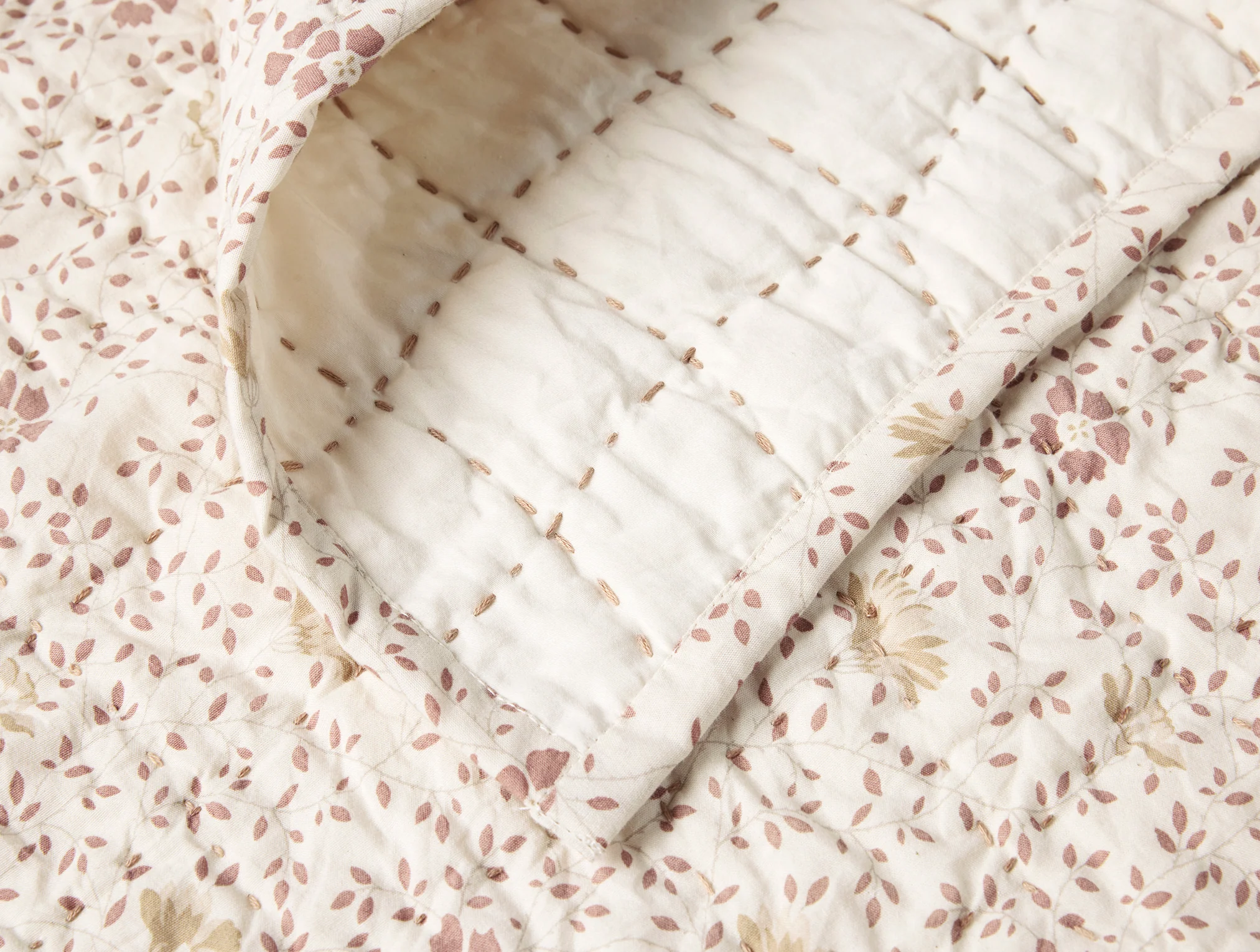 Pebbled Handstitched Organic Toddler Quilt - Image 2