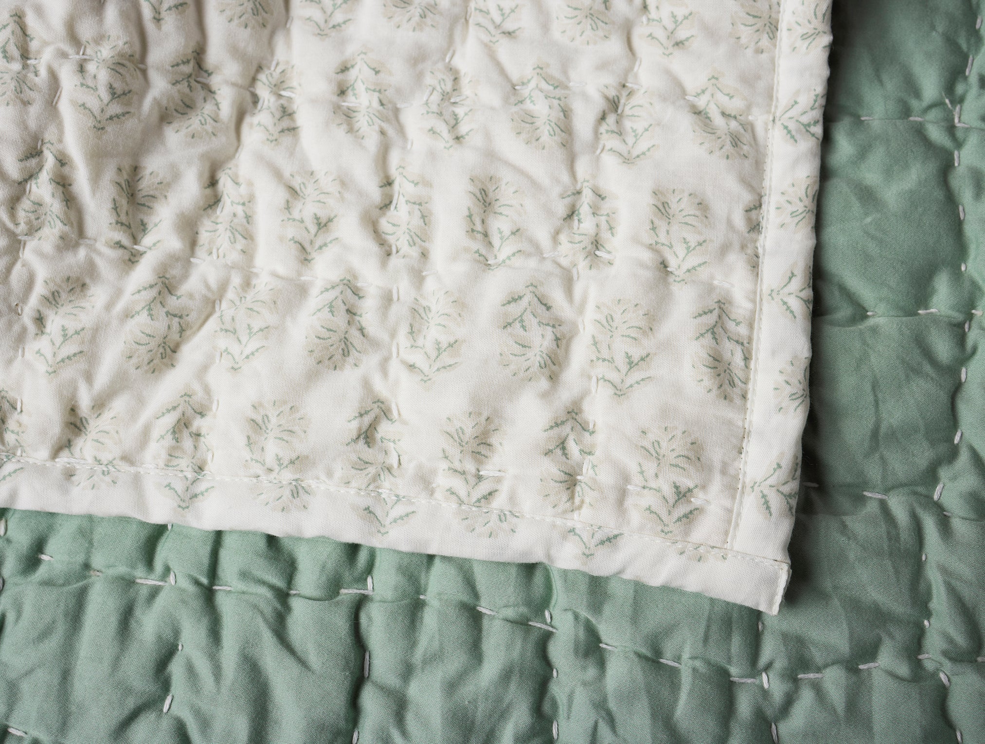 Pebbled Handstitched Organic Toddler Quilt - Image 2