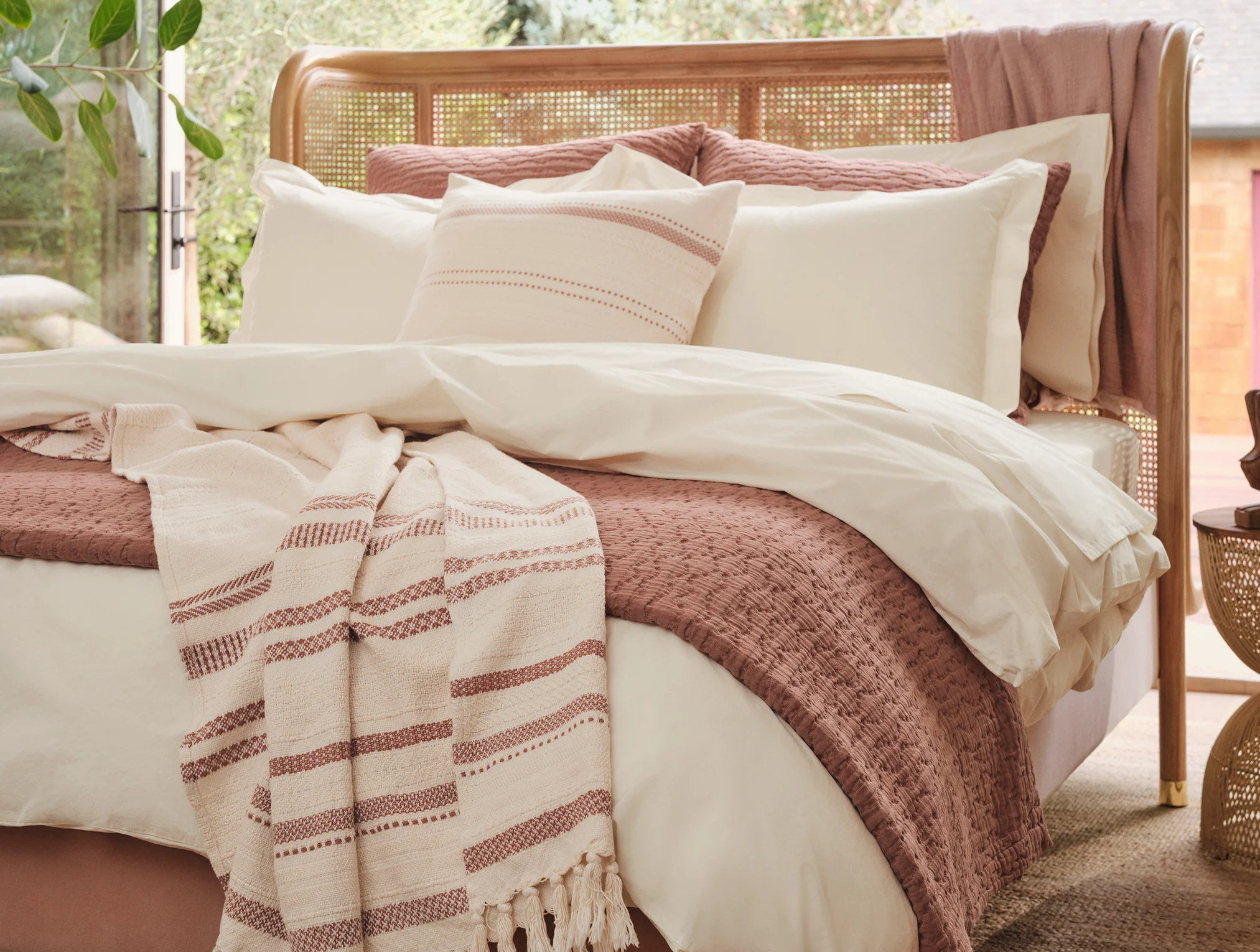 Refined Organic Percale Sheet Set - Image 2