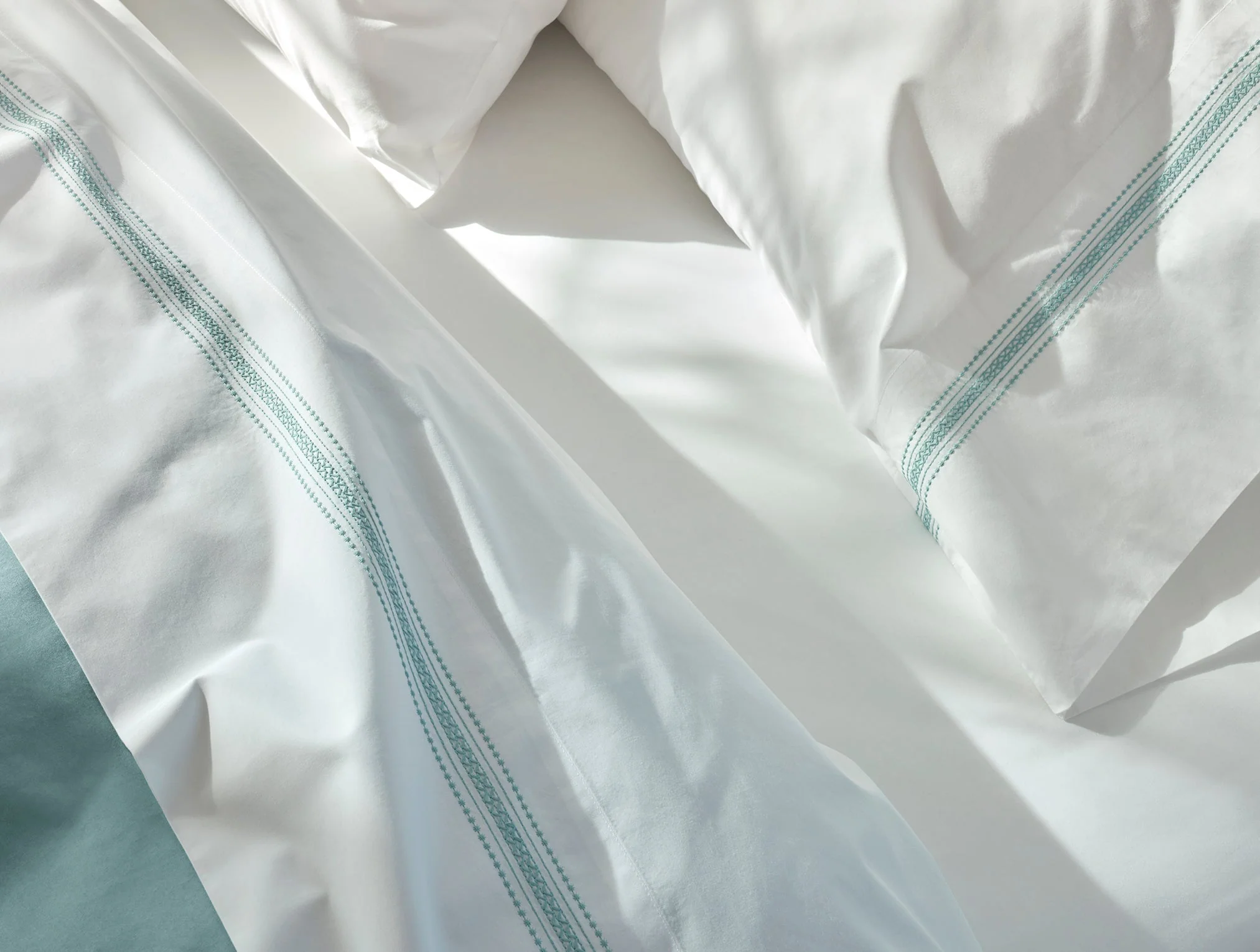 Refined Organic Percale Sheet Set - Image 2