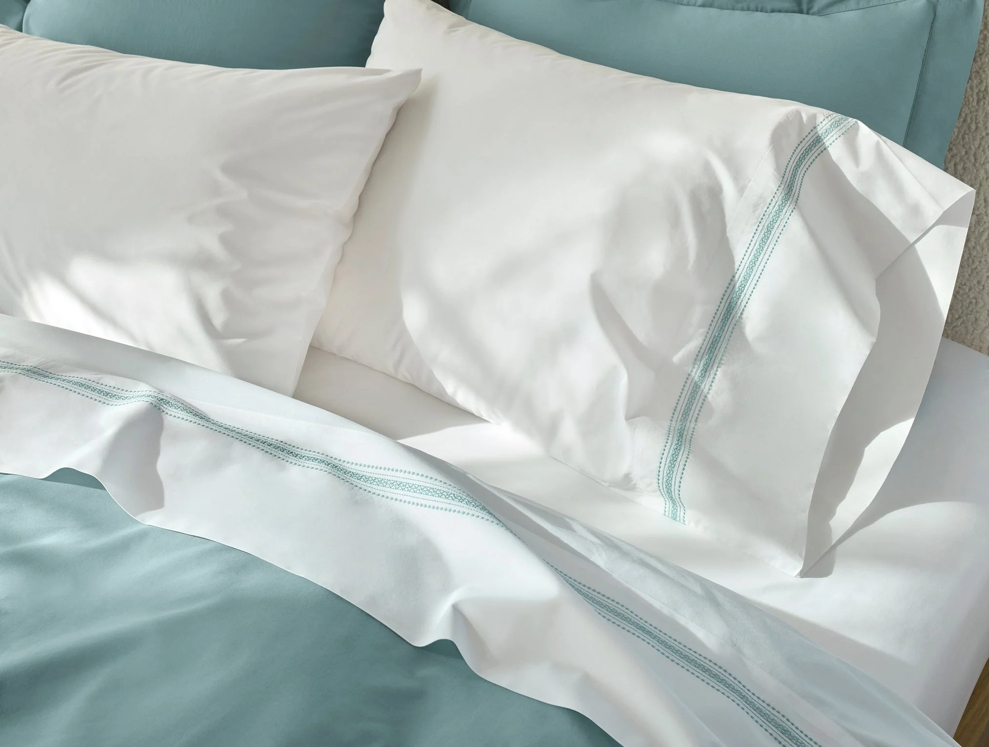 Refined Organic Percale Sheet Set - Image 5