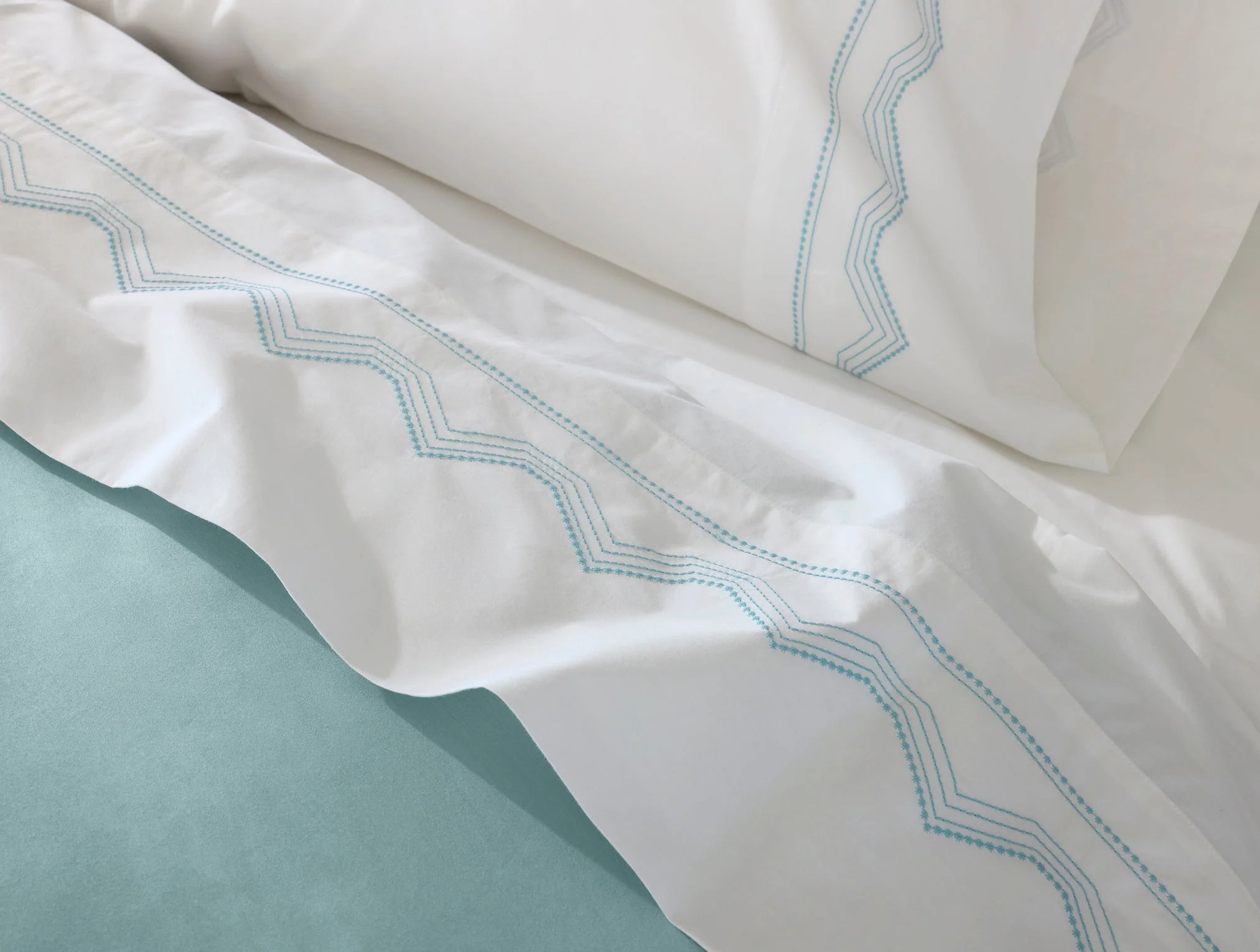 Refined Organic Percale Sheet Set - Image 2