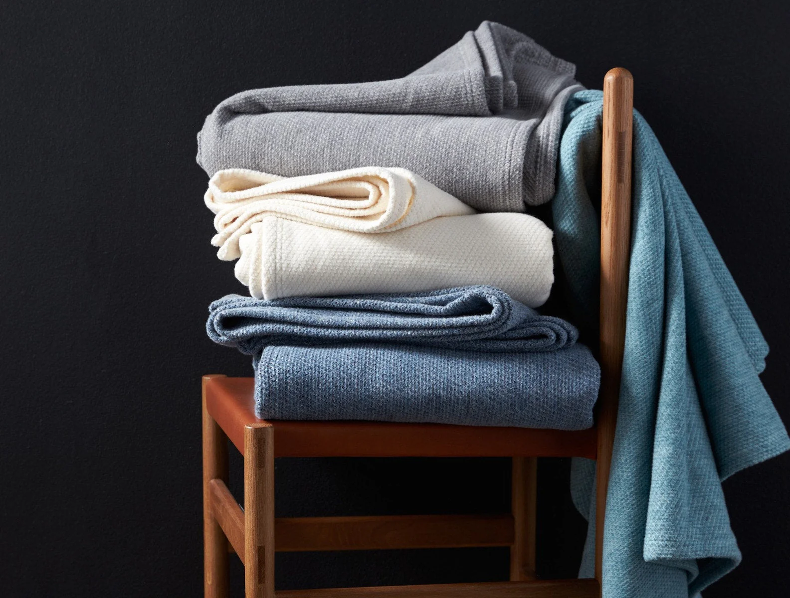 Sequoia Washable Organic Cotton and Wool Blanket - Image 2