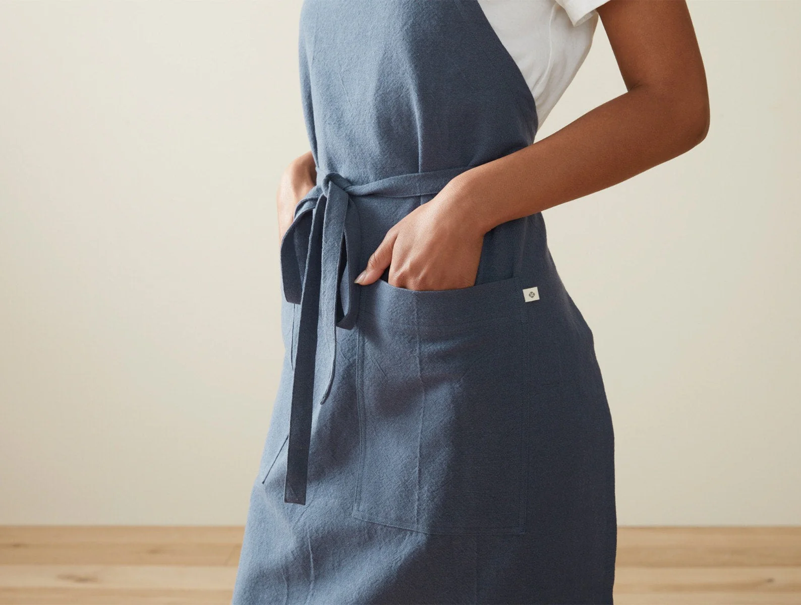 Sonoma Textured Organic Apron - Image 6