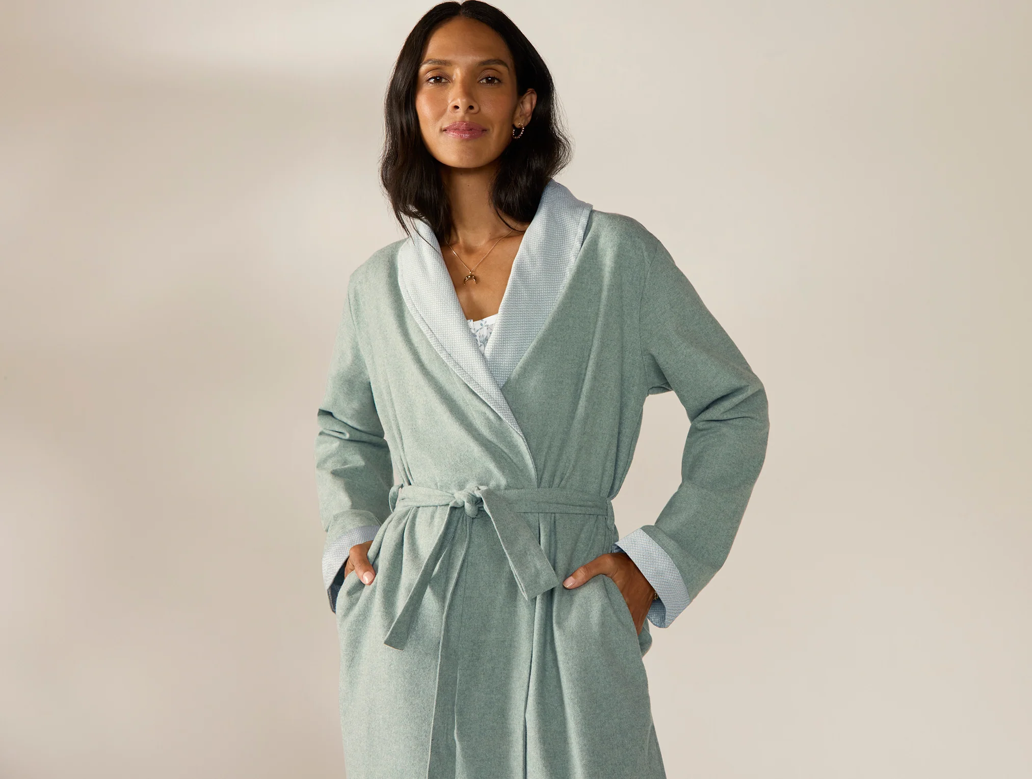 Women's Cloud Brushed Organic Flannel Robe - Image 4
