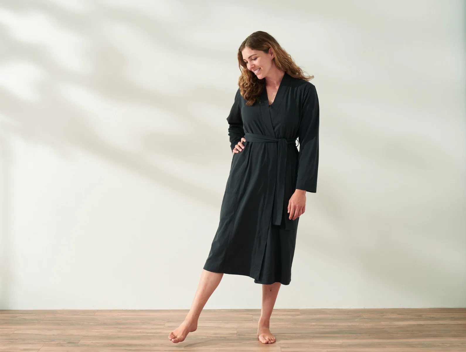 Women's Solstice Organic Relaxed Robe - Renewed - Image 4